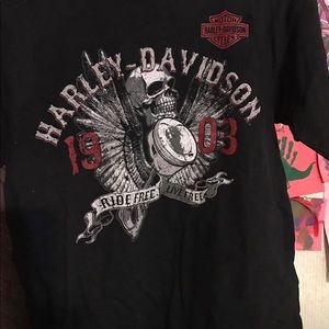 Short sleeved Harley Davidson shirt